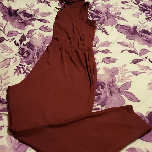 Burgundy romper - Picture 4 of 6